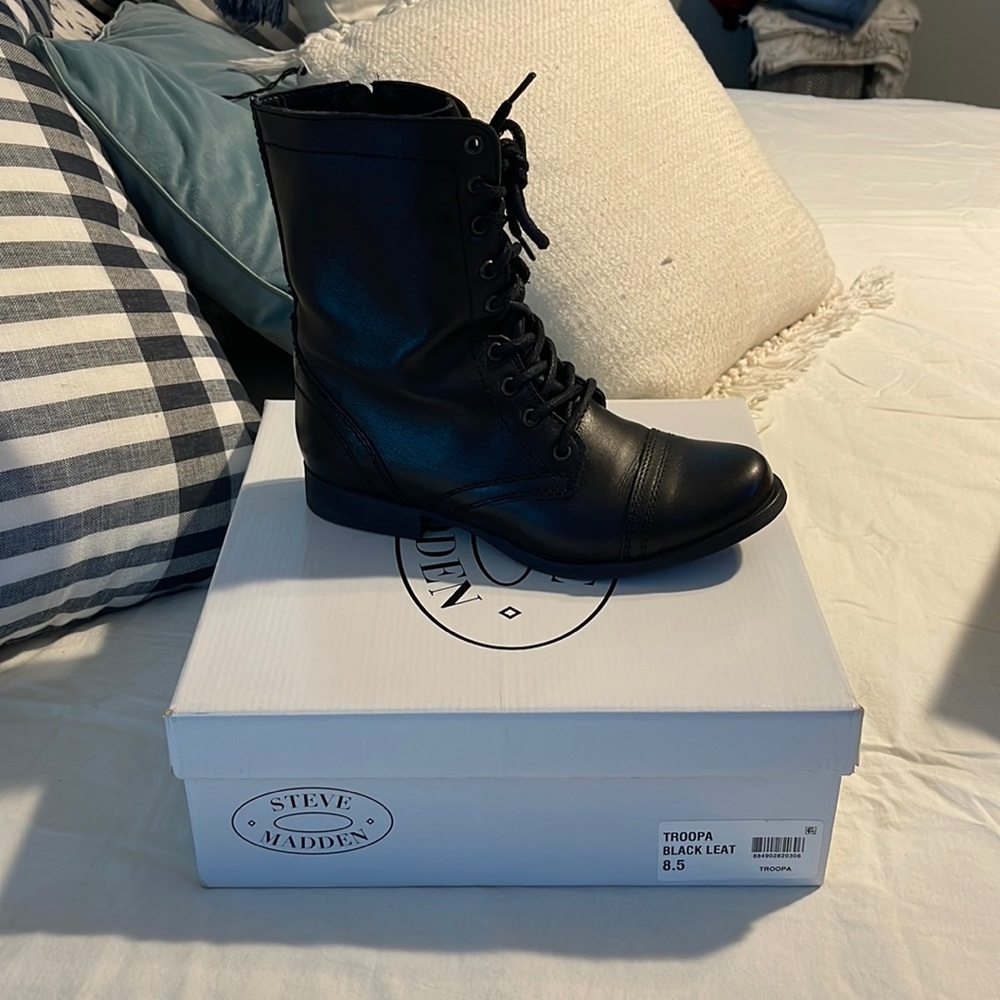 Steve Madden Combat boots
